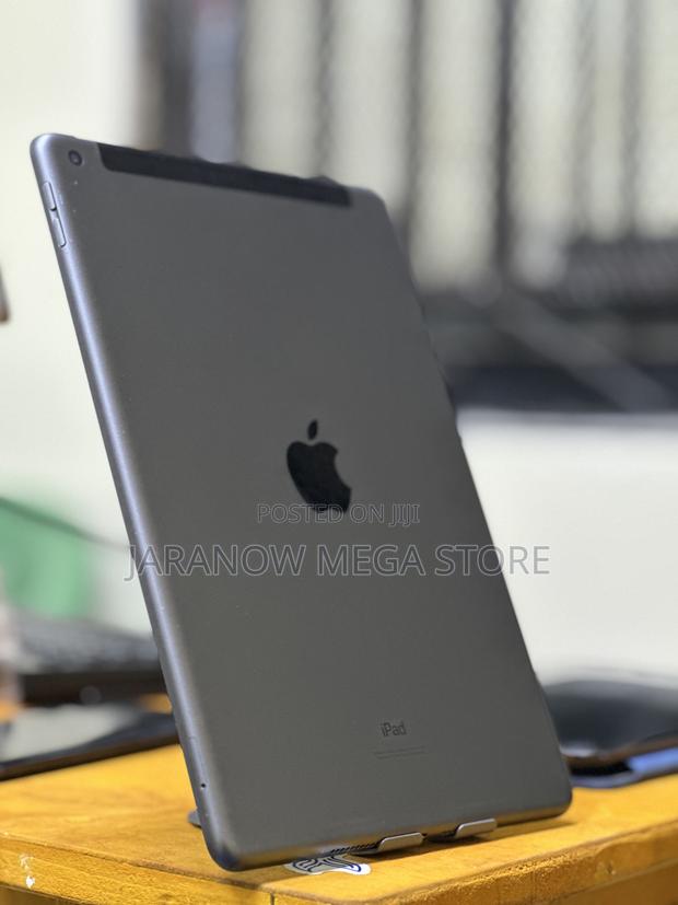 Apple iPad 10.2 (2021) 256 GB Black - thumbnail 2