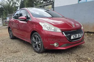Peugeot 208 2015 Red