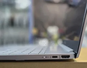 Laptop HP 15S 8GB AMD Ryzen 7 SSD 512GB