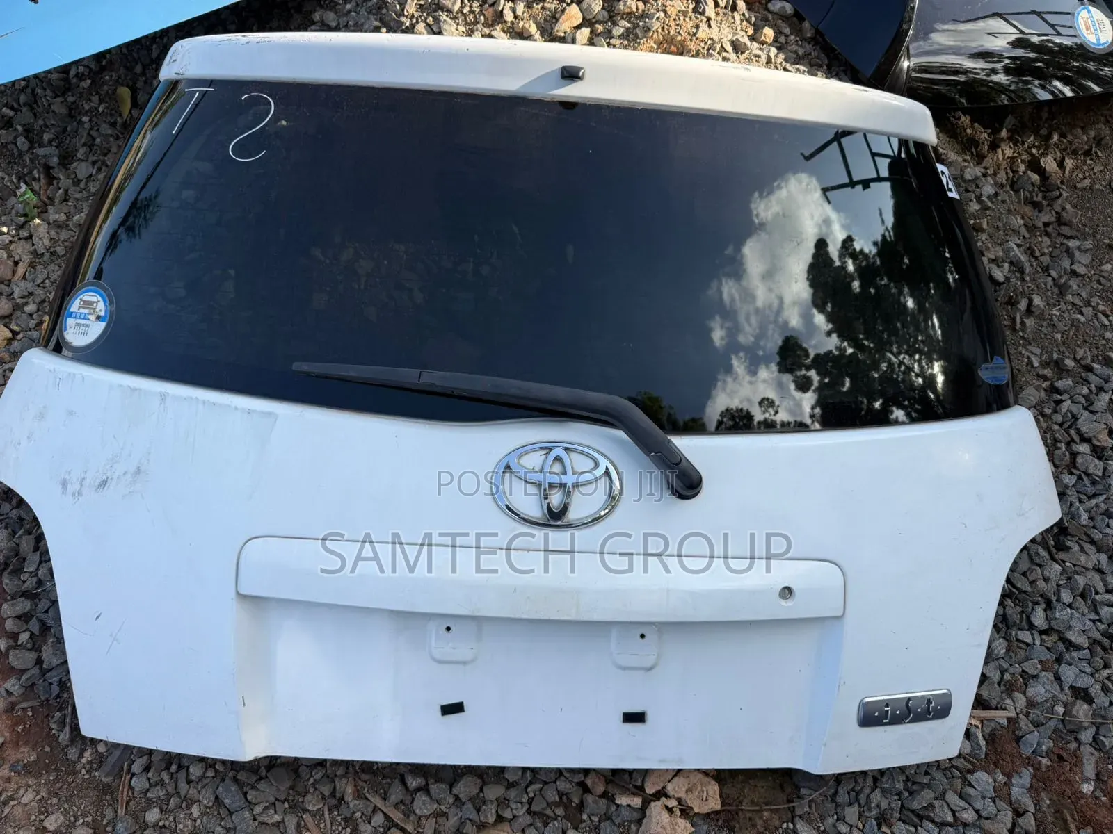 Toyota Ist Boot Doors Available