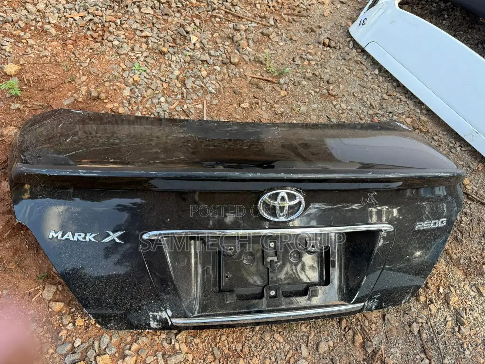 Toyota Mark X Boot Door