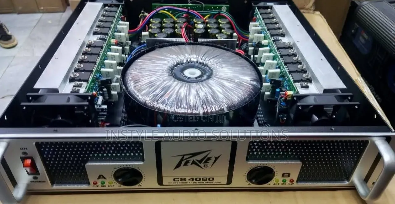 Peavey Cs 4080 Power Amplifier 2000 Watts