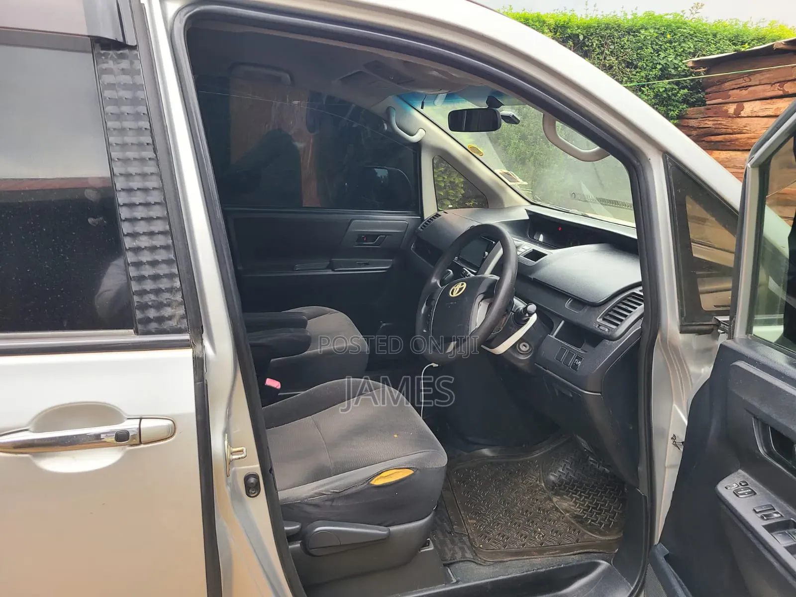 Toyota Voxy 2013 Grey