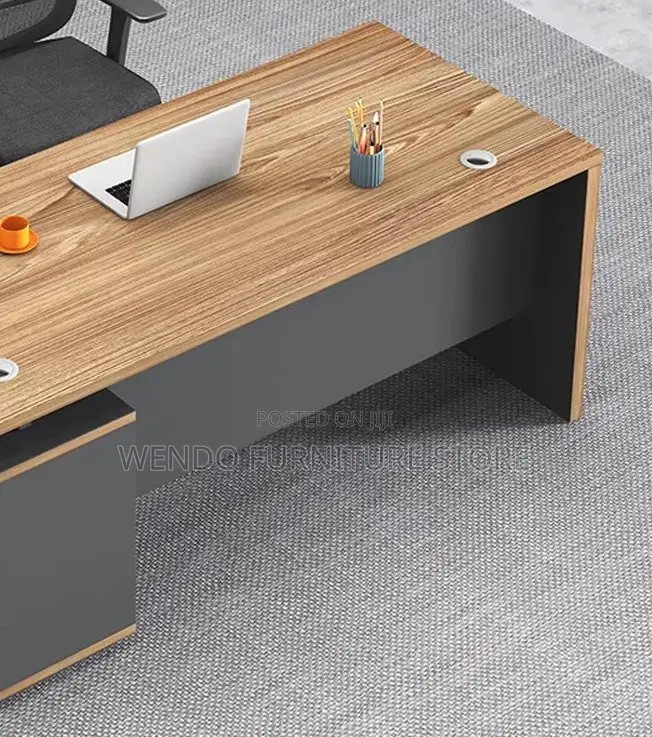 Office Desk; 1.4 Meters Executive Designed Top Notch Desk