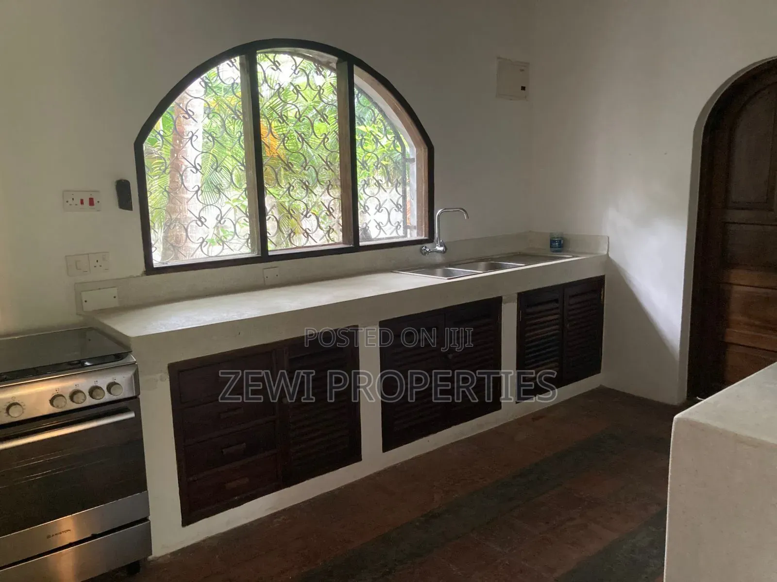 Furnished 2bdrm Villa in Diani for sale