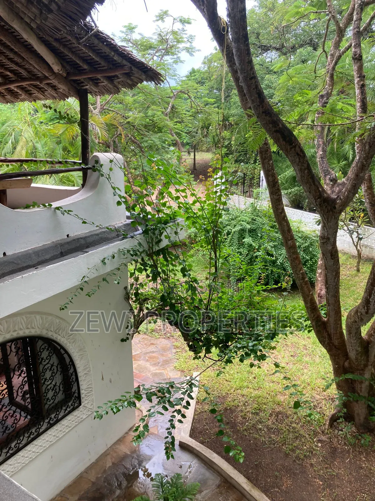 Furnished 2bdrm Villa in Diani for sale