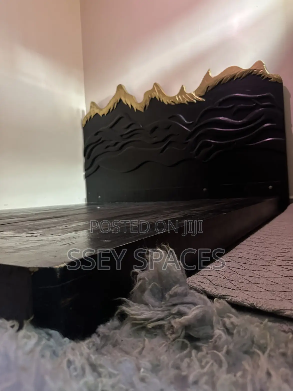 Floating Bed