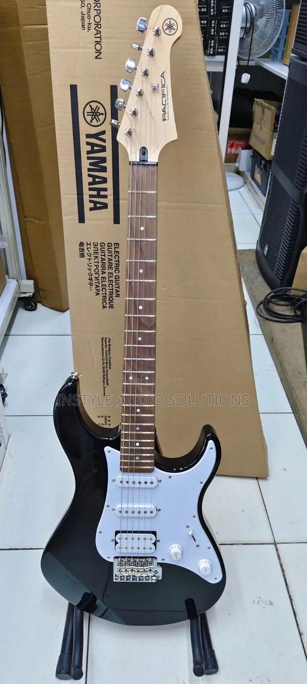 Yamaha Pac Oc12 Electric Guitar