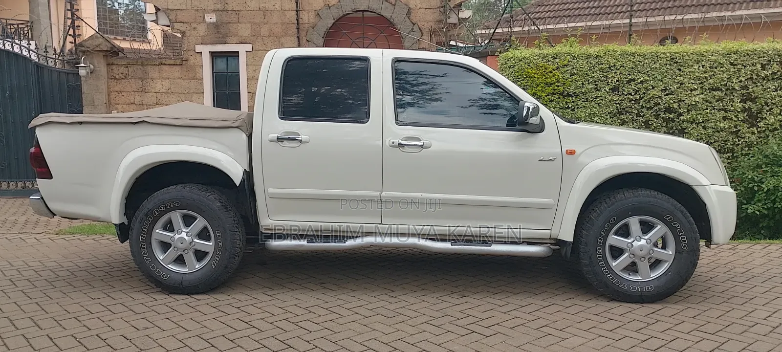 Isuzu D-MAX 2010 White