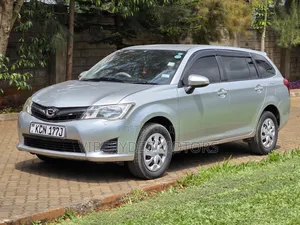 Toyota Corolla Fielder 2012