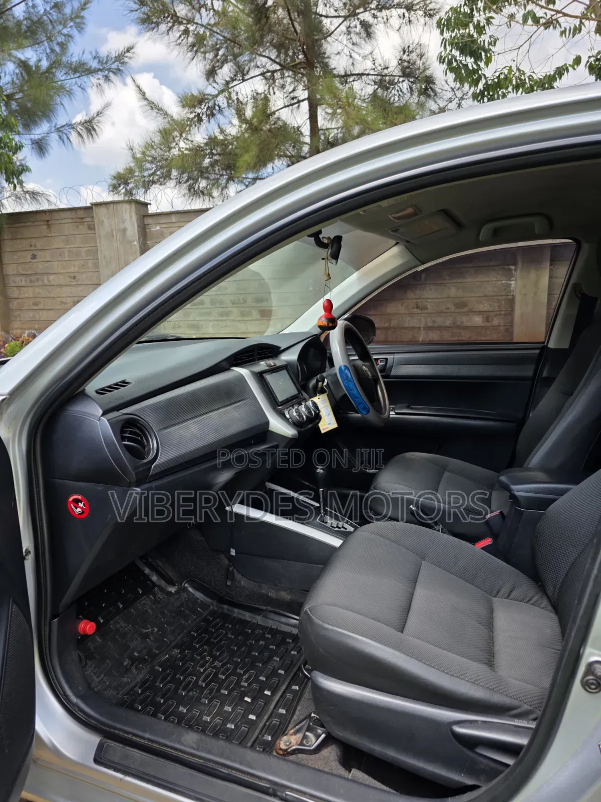 Toyota Corolla Fielder 2012