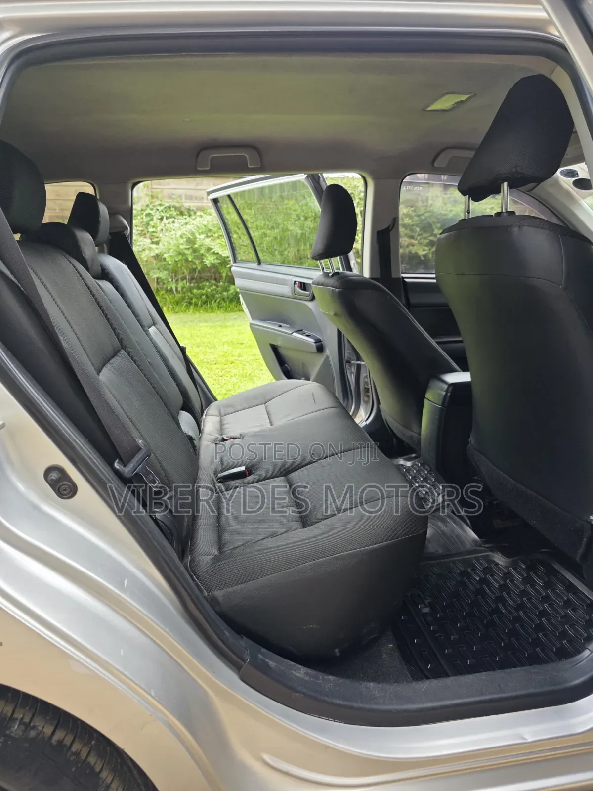 Toyota Corolla Fielder 2012
