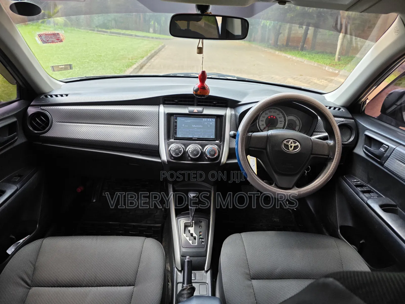 Toyota Corolla Fielder 2012