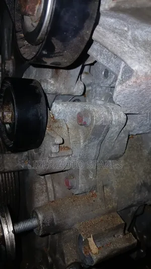Tensioner 4b12