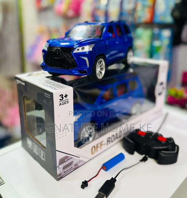 Off- Road Remote Controlled Toy Car - thumbnail 3