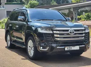 Toyota Land Cruiser 4.6 V8 ZX 2017