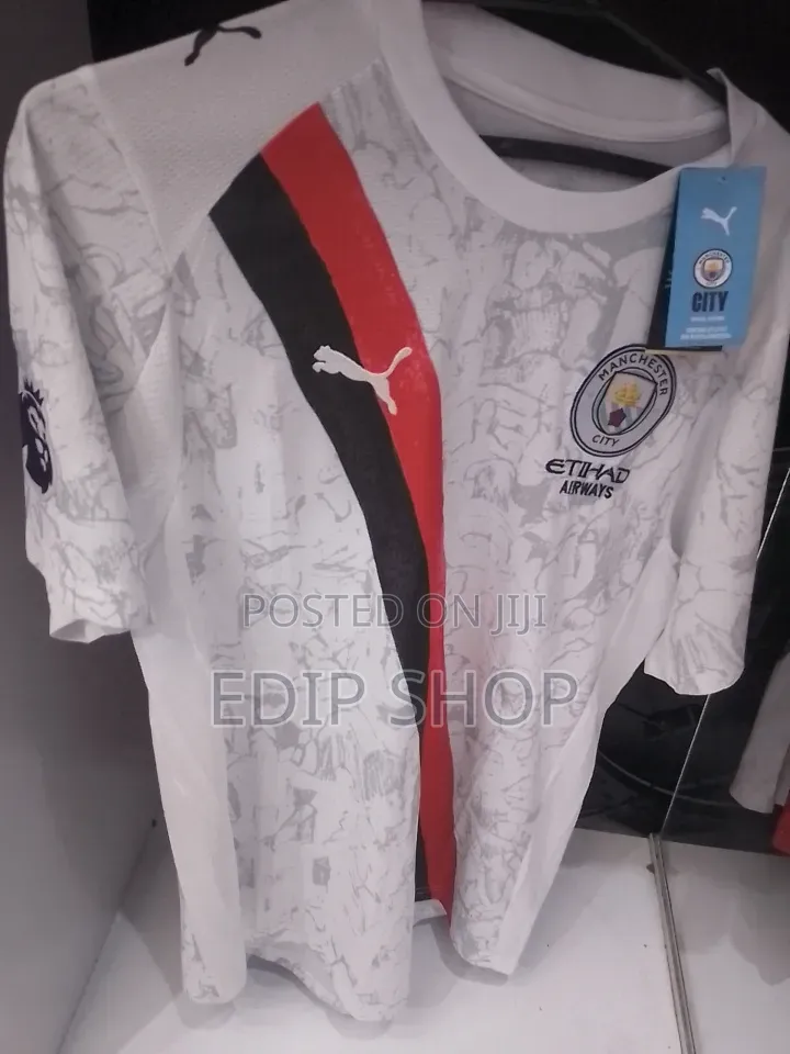 Manchester City 2026/27 New Jersey