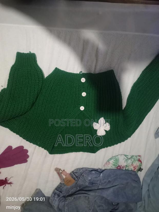 Chunky Green Crochet Cardigan - thumbnail 3