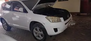 Toyota RAV4 V6 2009 White