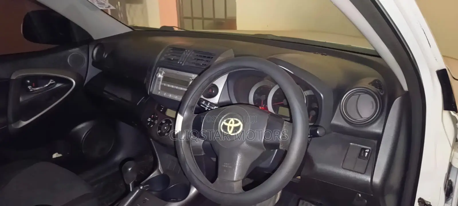 Toyota RAV4 V6 2009 White