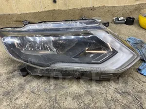 Nt32 2014/2015 Headlights