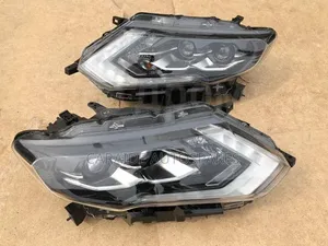 X-Trail 2017/2018 Headlights