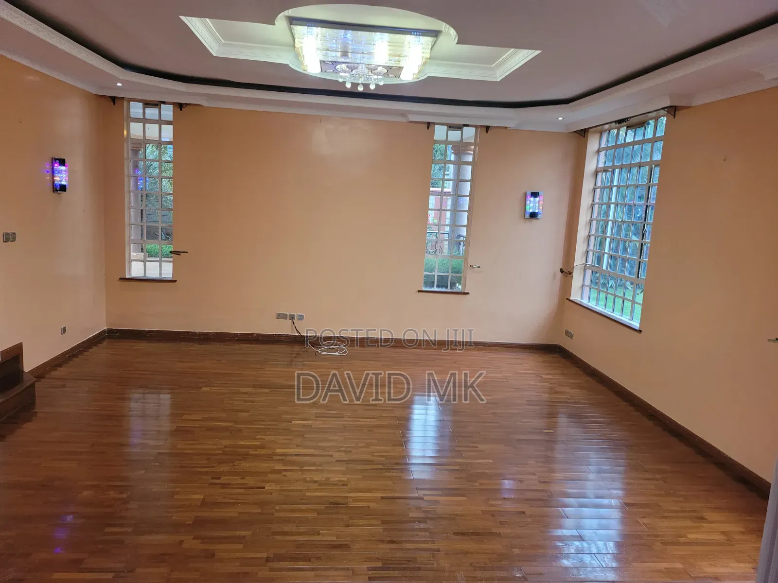 5bdrm Maisonette in Sukari for sale