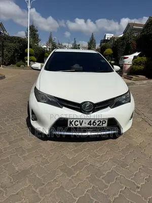 Toyota Auris 2013 White