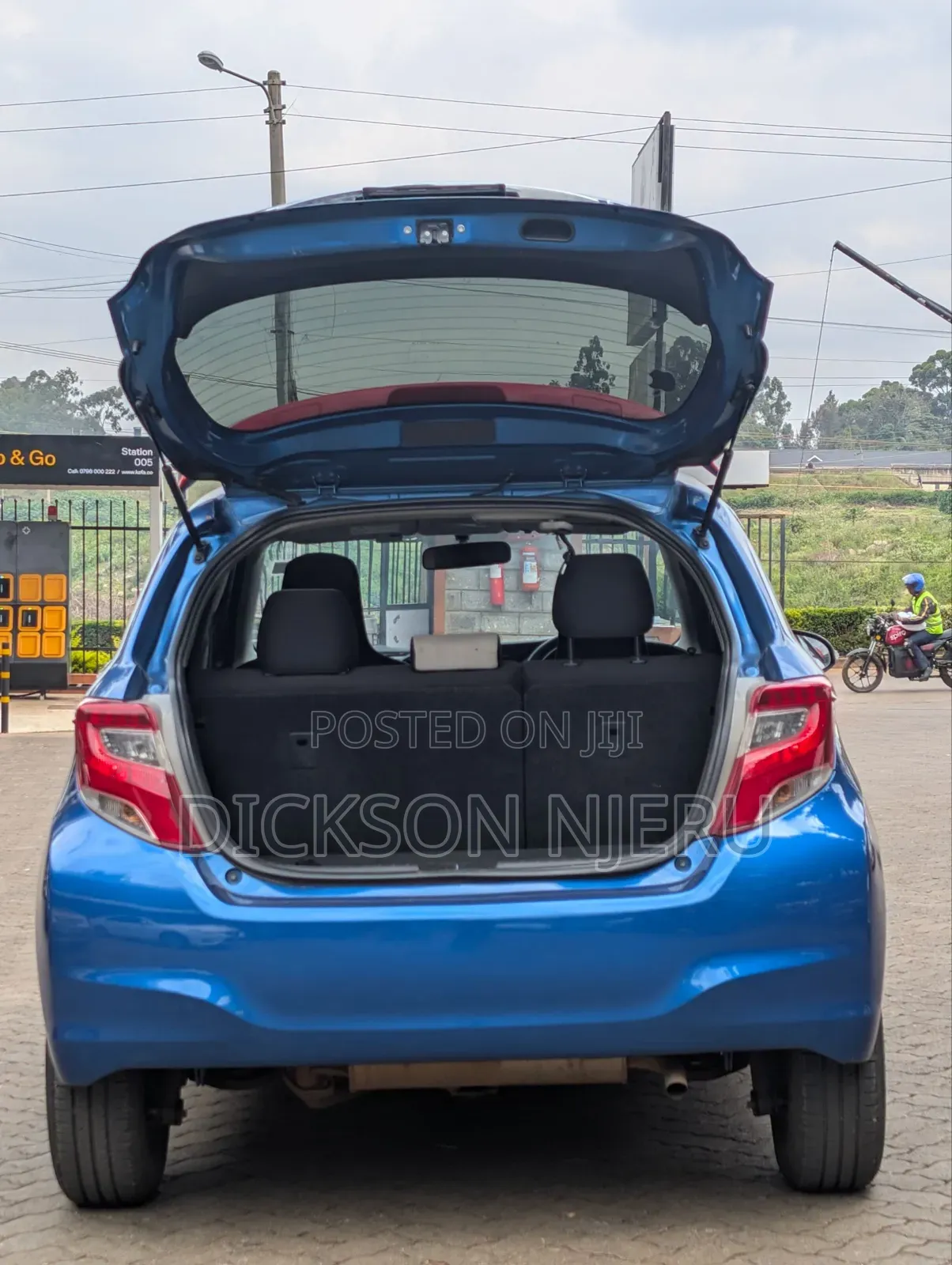 Toyota Vitz 2015 Blue