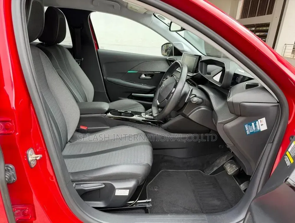 Peugeot 208 2020 Red