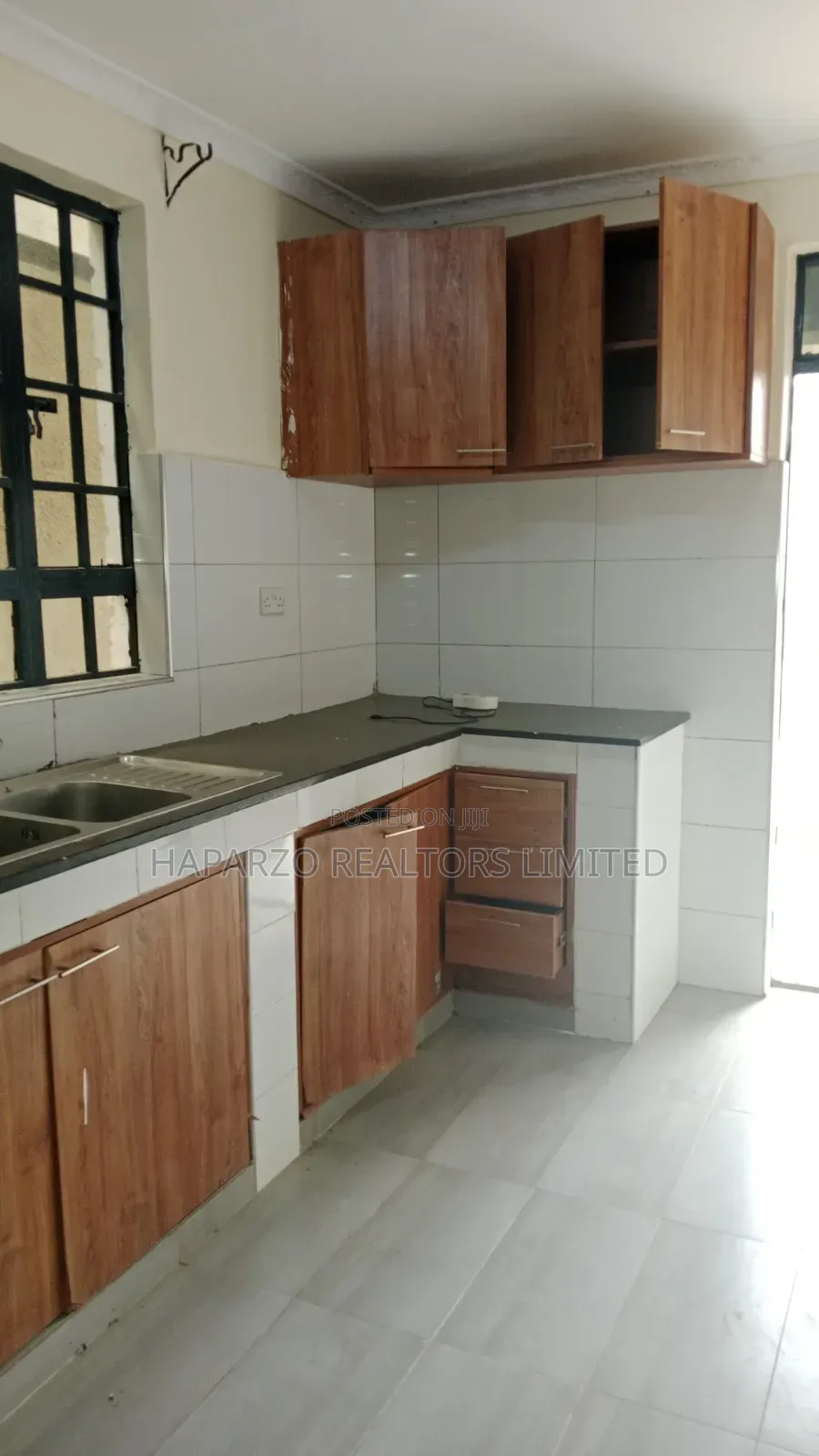 5bdrm House in Shooters Utawala for rent
