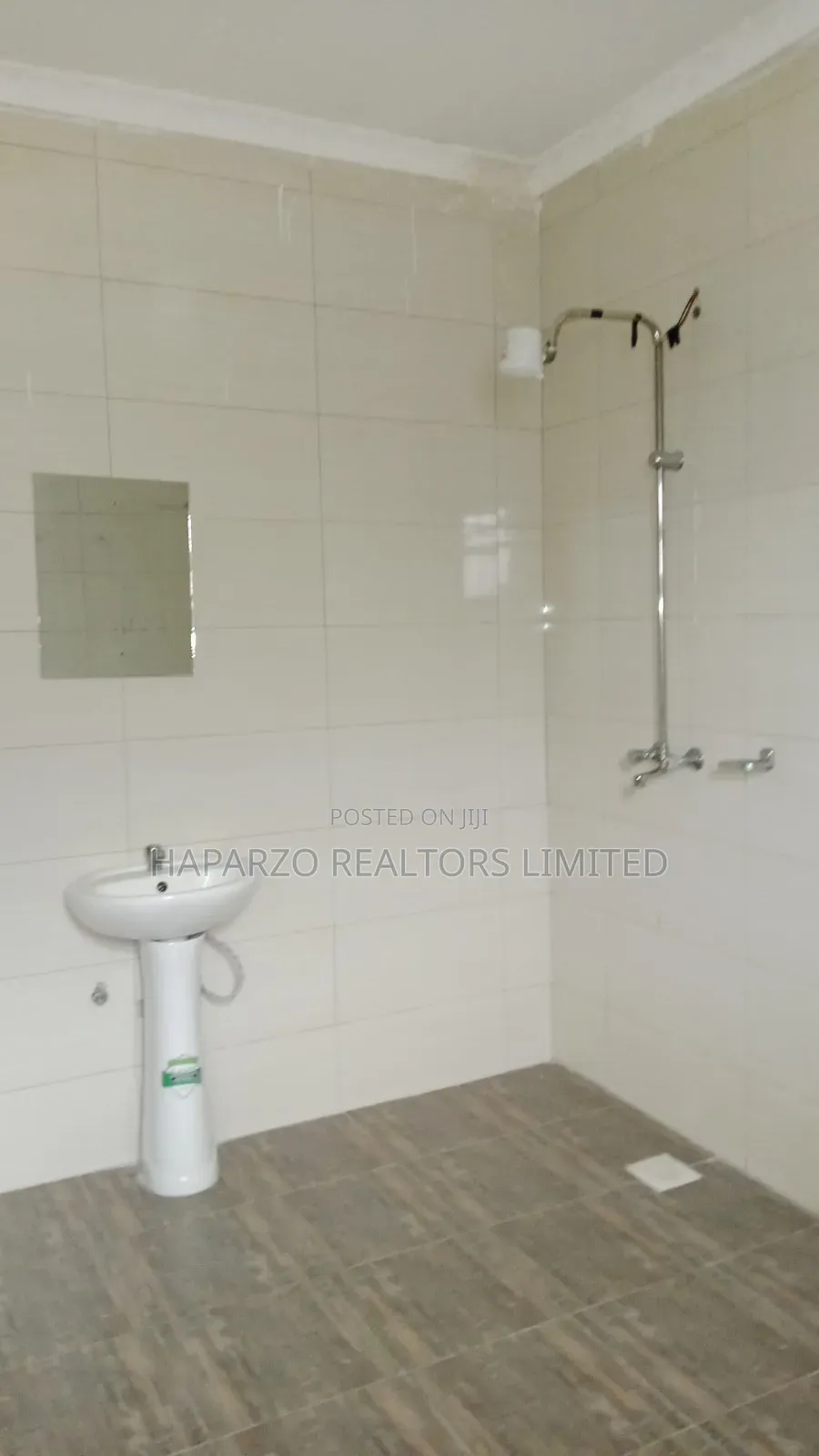 5bdrm House in Shooters Utawala for rent