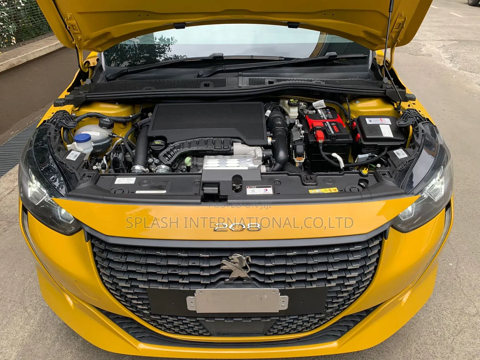 Peugeot 208 2020 Yellow