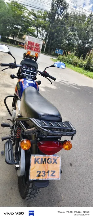 Bajaj Boxer 150 UG 2026 Blue