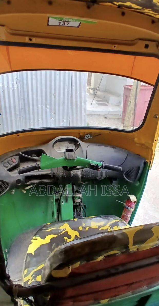 Piaggio 2018 Green - thumbnail 3