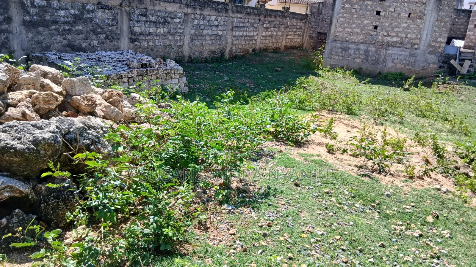 3plots for Sale in Utange Petrol Area