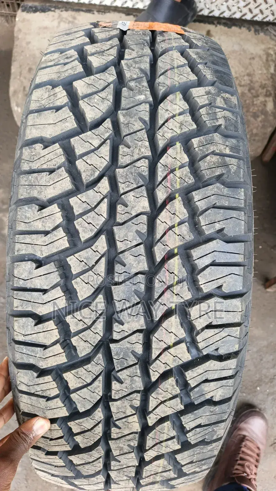 235/65r17 Joyroad Adventure
