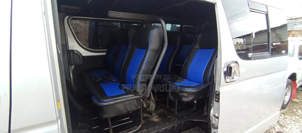Toyota HiAce 2010 White - thumbnail 6