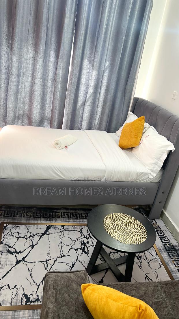 Dream Homes Airbnbs - thumbnail 4