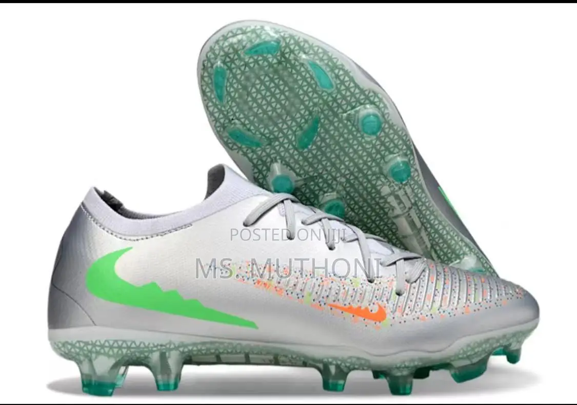 Brand New Phantom Luna Elite Tf Cleats Size 36-38