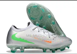 Brand New Phantom Luna Elite Tf Cleats Size 36-38