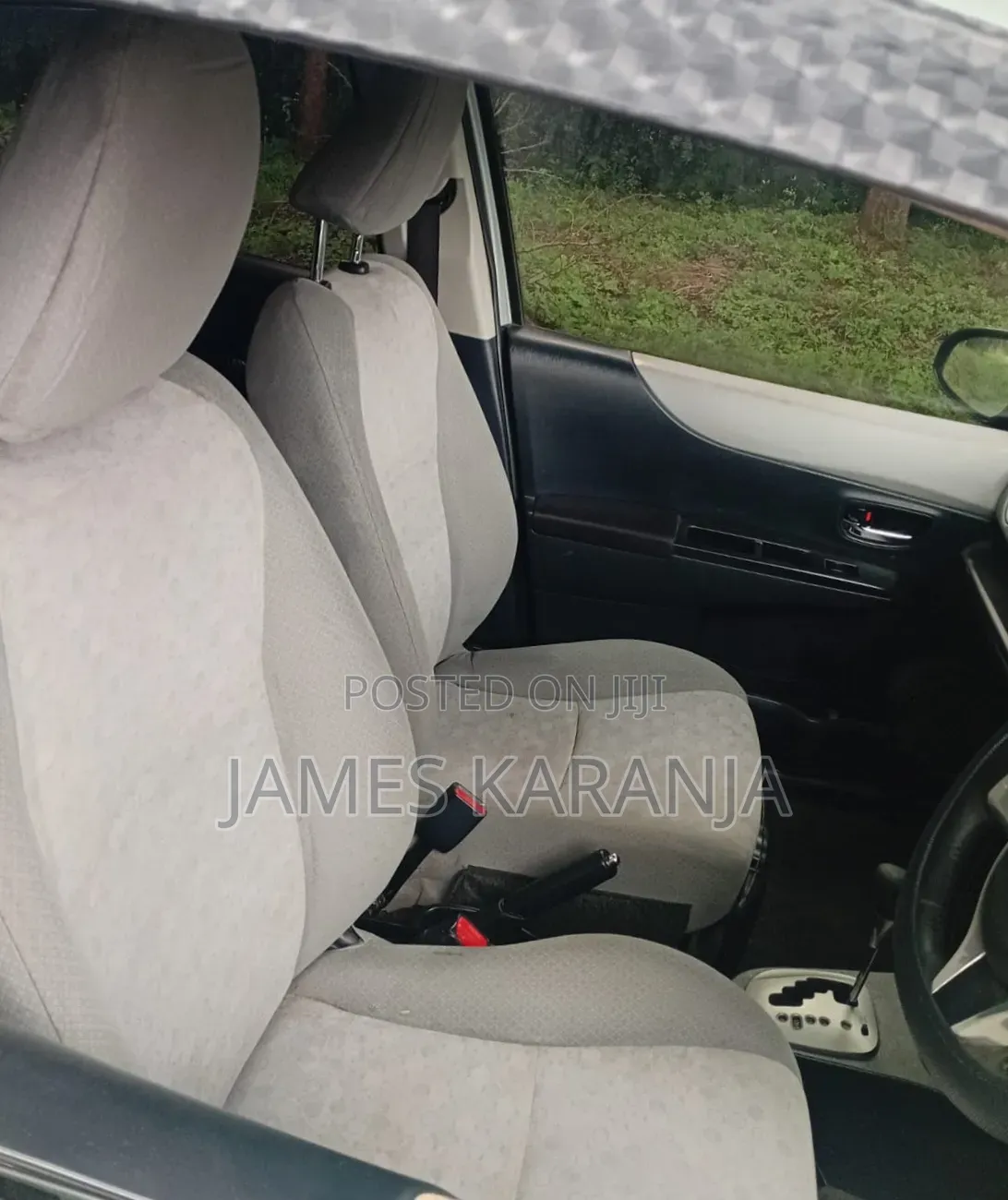 Toyota Vitz 2011 Green