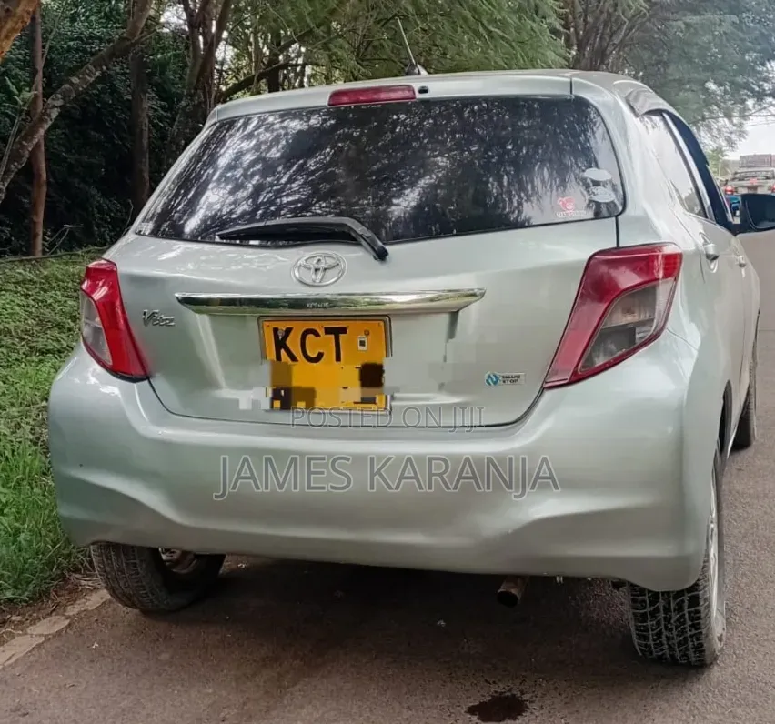 Toyota Vitz 2011 Green