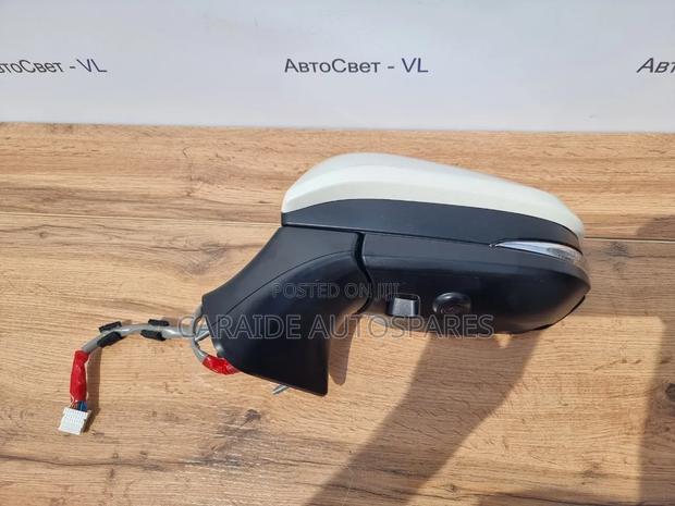 Harrier 2014/2015 Side Mirror - main view