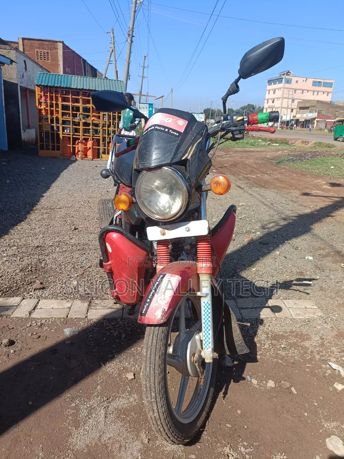 TVS HLX Plus ES 2020 Red