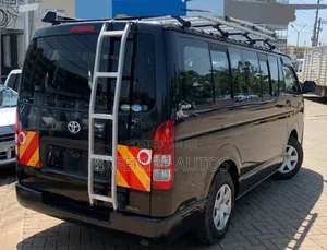 Toyota HiAce 2017 Black