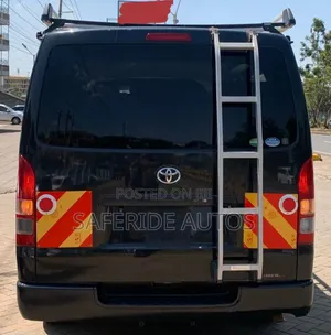 Toyota HiAce 2017 Black