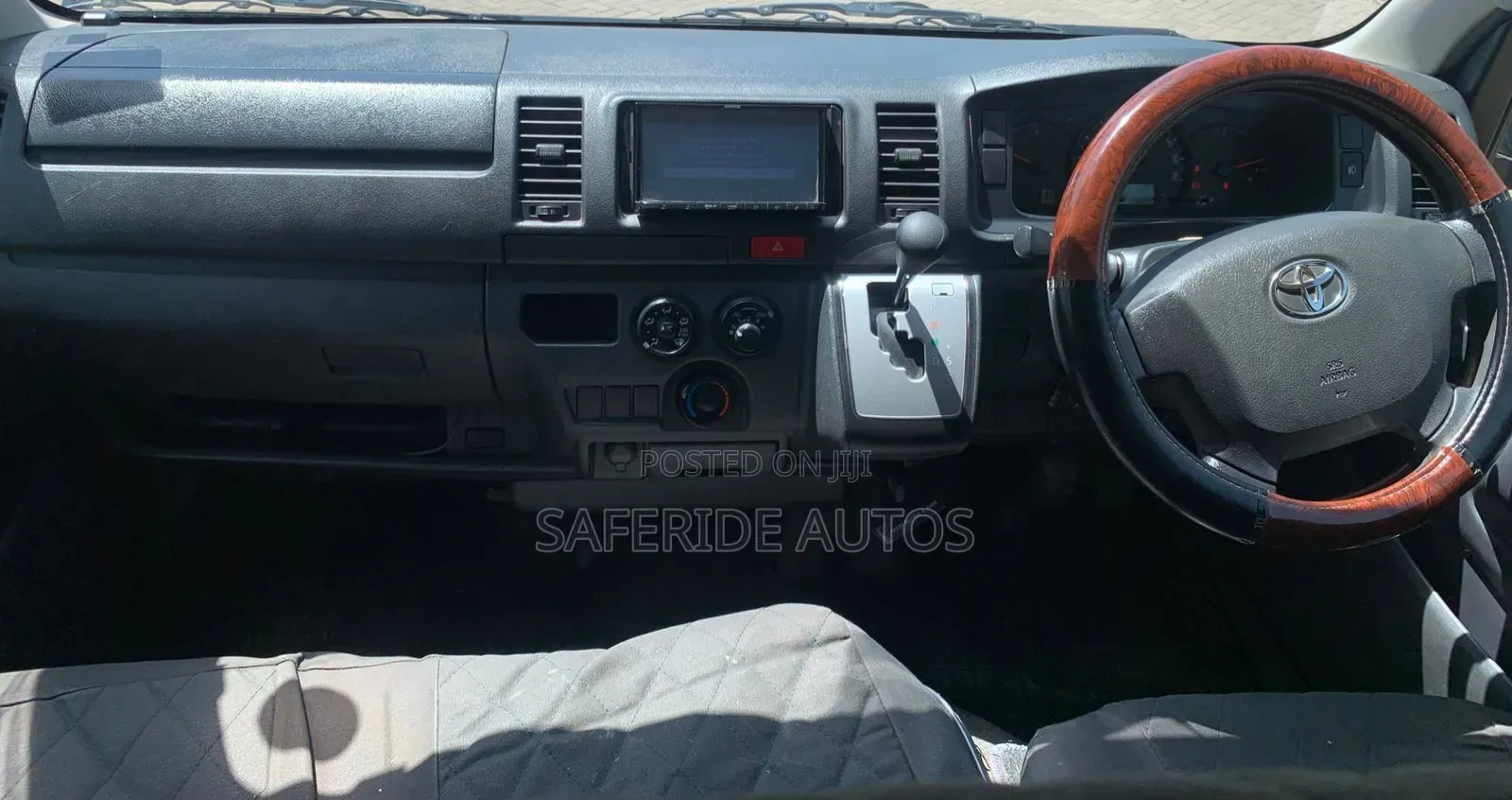 Toyota HiAce 2017 Black