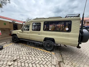 Toyota Land Cruiser 2012 Green