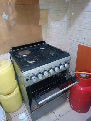 Electric Cooker and an Empty Gas Cylinder 13kg